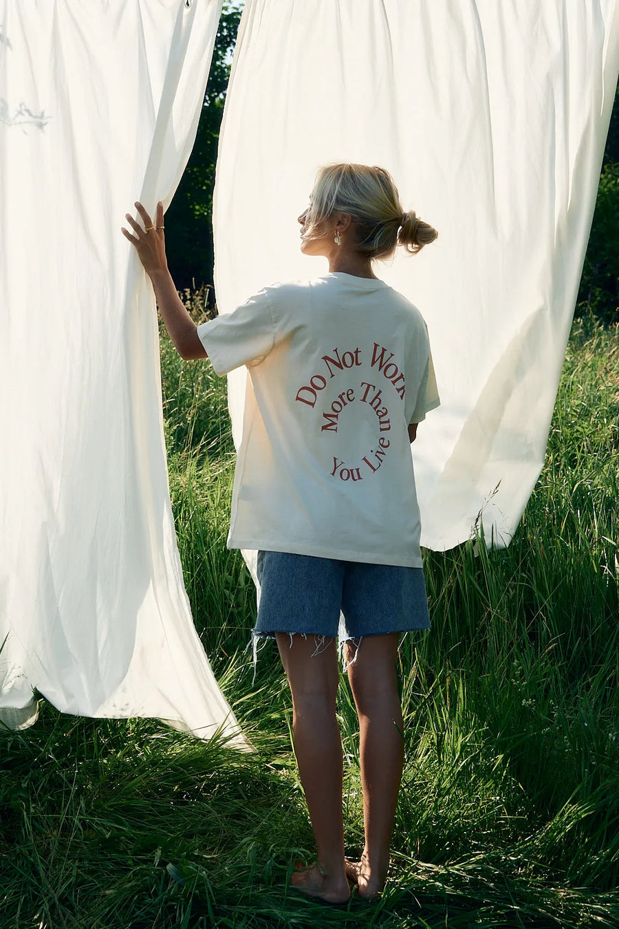 sustainable organic cotton t-shirt x hannah hofinger in live more