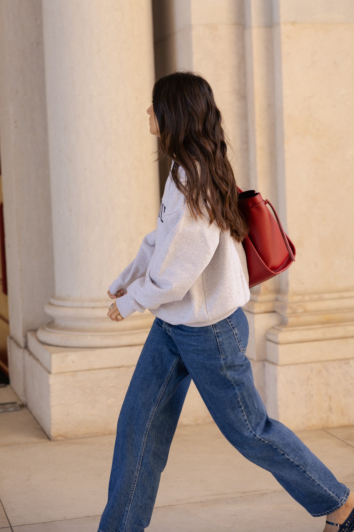 organic cotton conscious sweatshirt in light grey