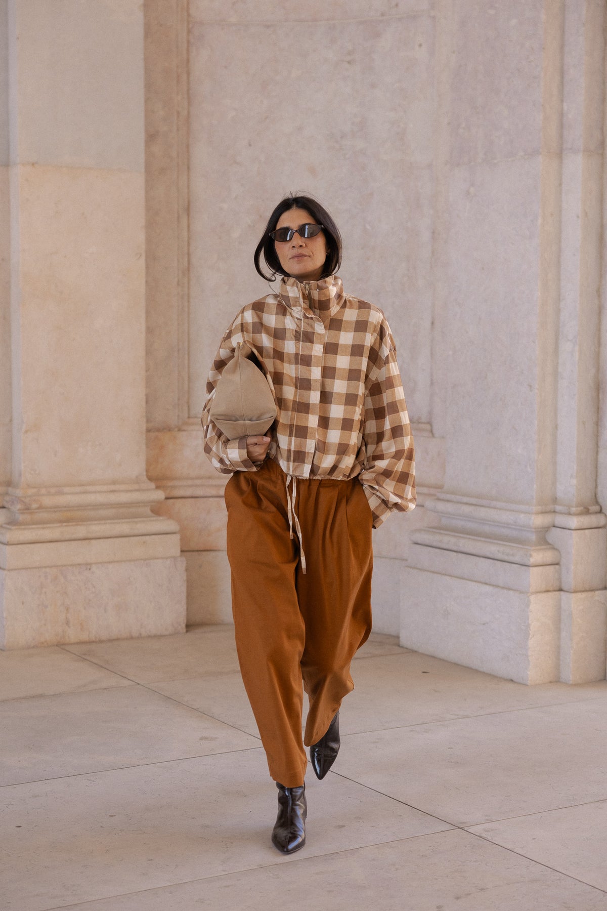 barrel soft trousers in caramel