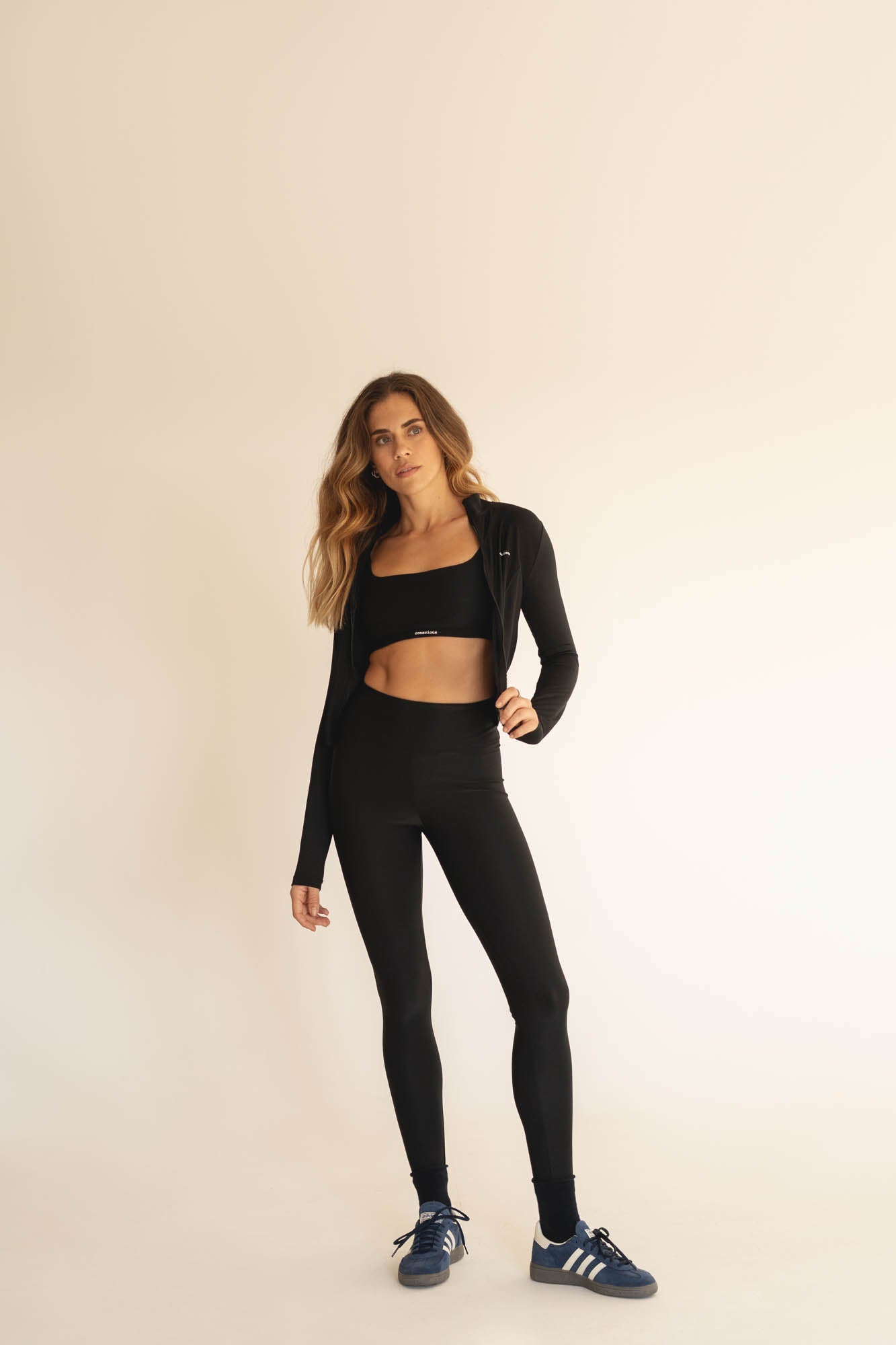 recycled ACTIVE top in black