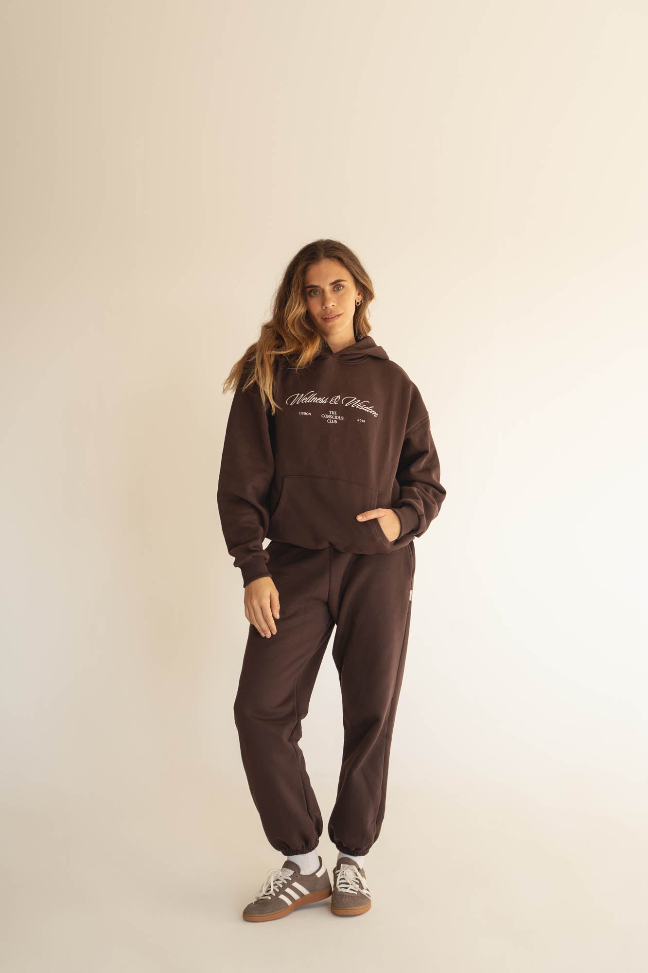 organic cotton trackpants in brown