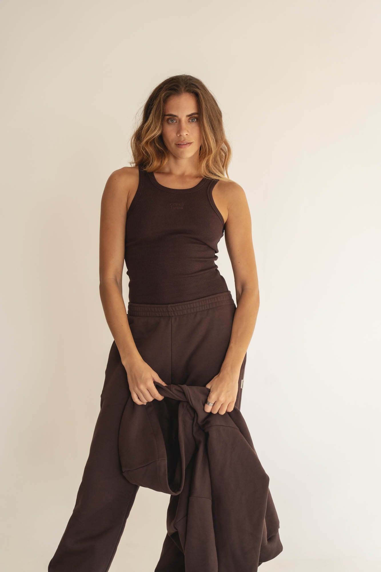 organic cotton trackpants in brown