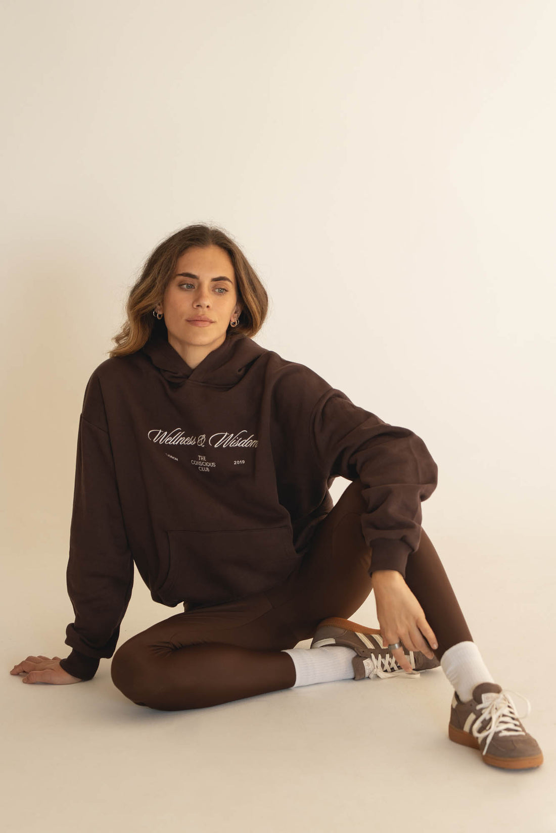 organic cotton sweatshirt in brown