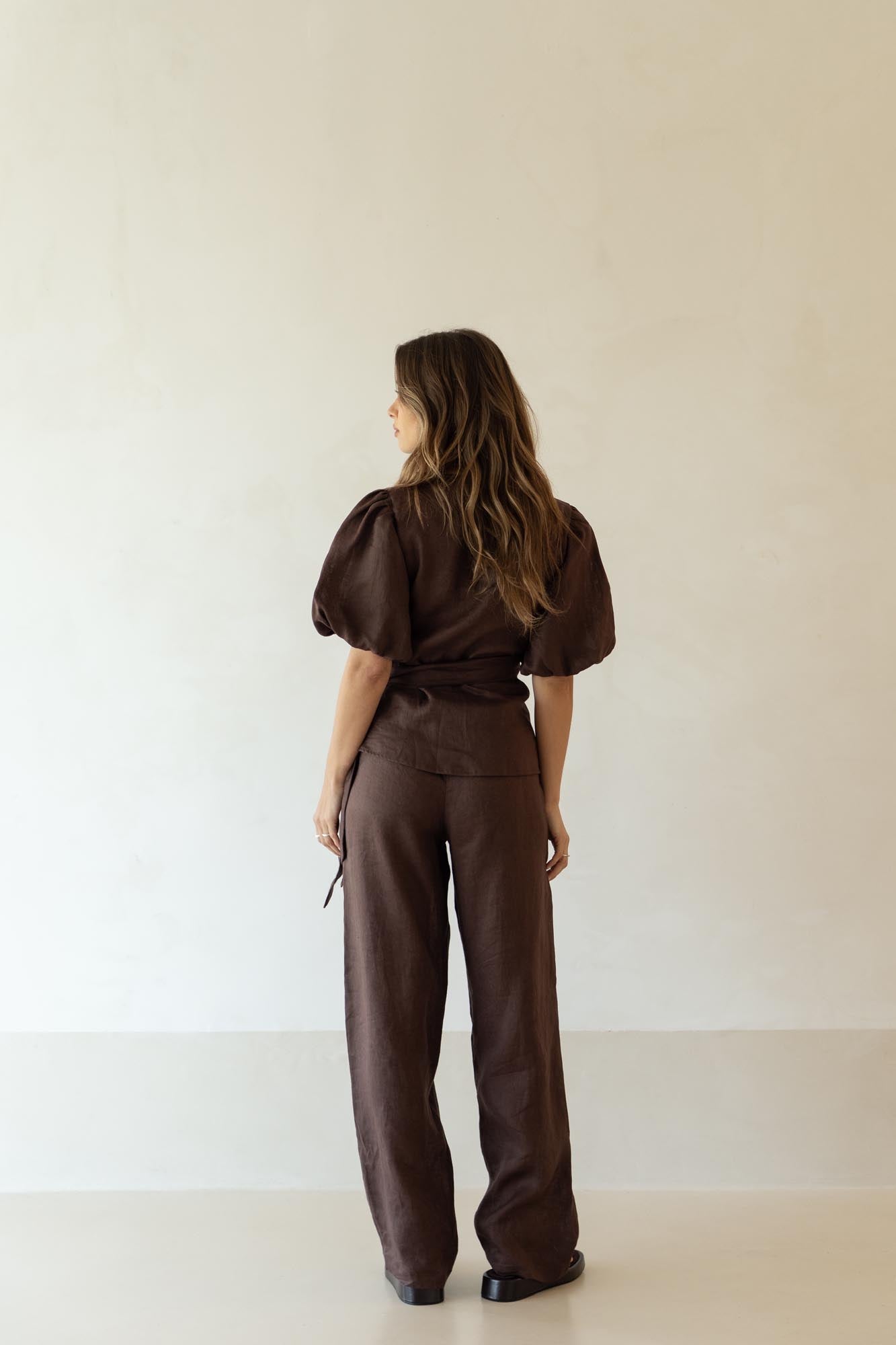 パンツ ATELIER AURA ARI ORGANIC LINEN TROUSERS Aura Pants | Olive – harly jae