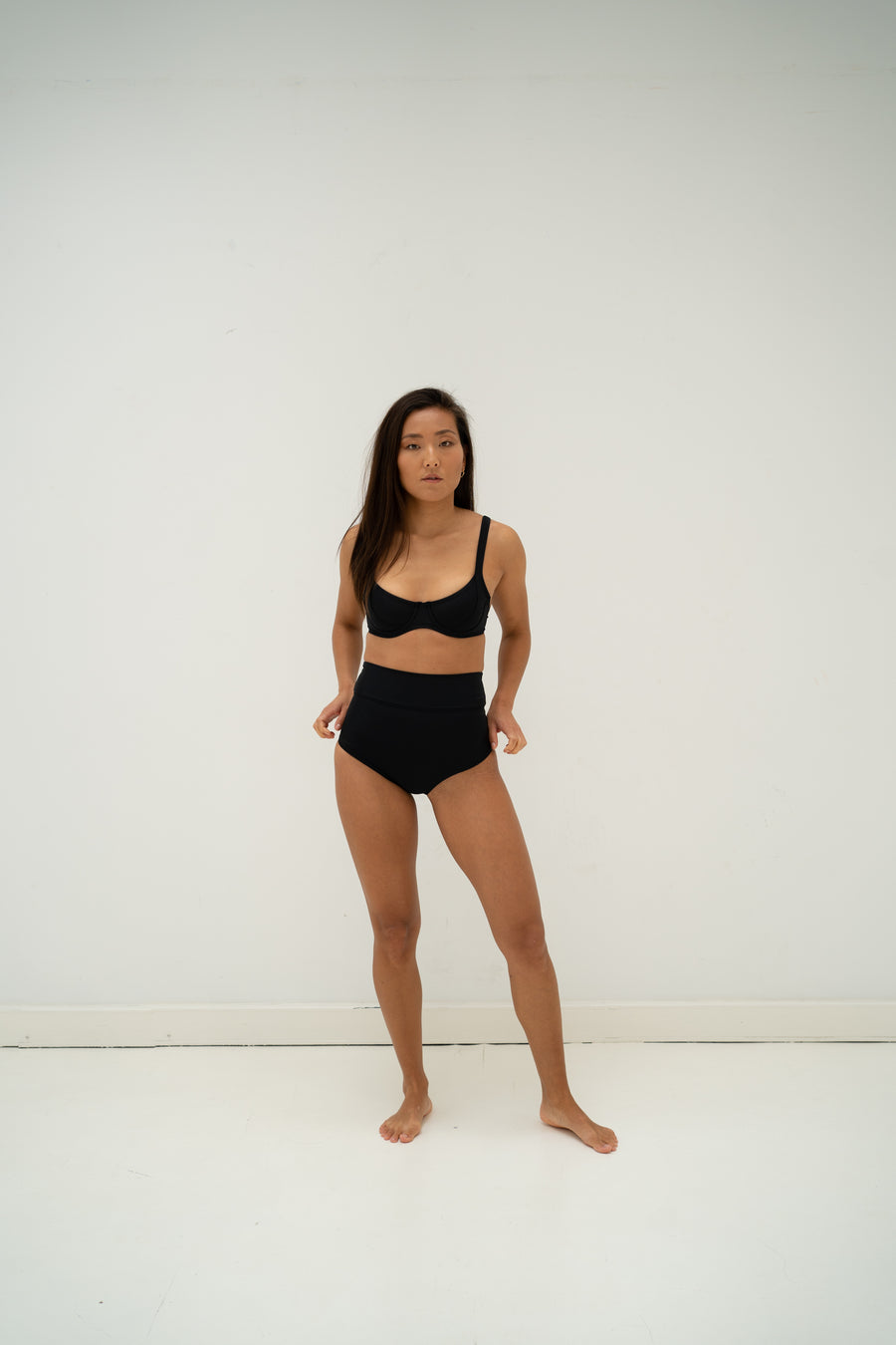 sustainable swimwear top chloe full black